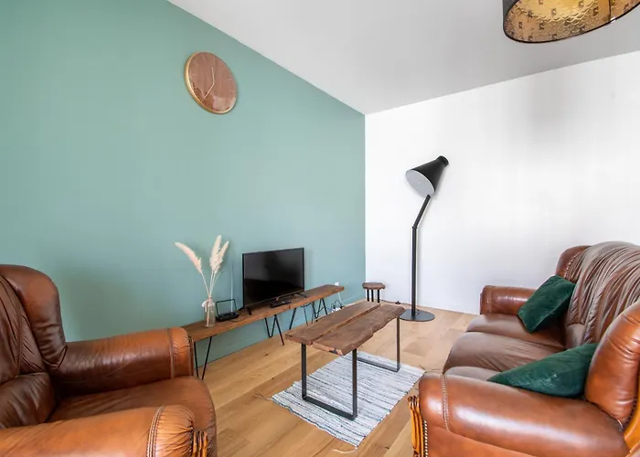 Cosy T2 De 50 M² Centre-Ville Avec Garage & Balcon