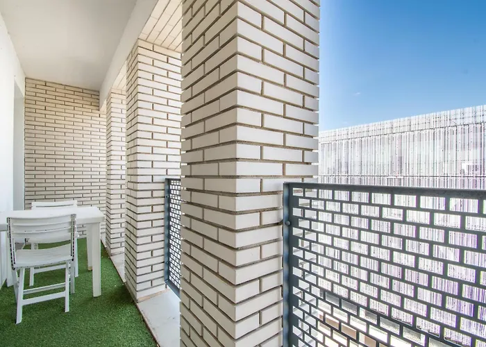 Cosy T2 De 50 M² Centre-Ville Avec Garage & Balcon